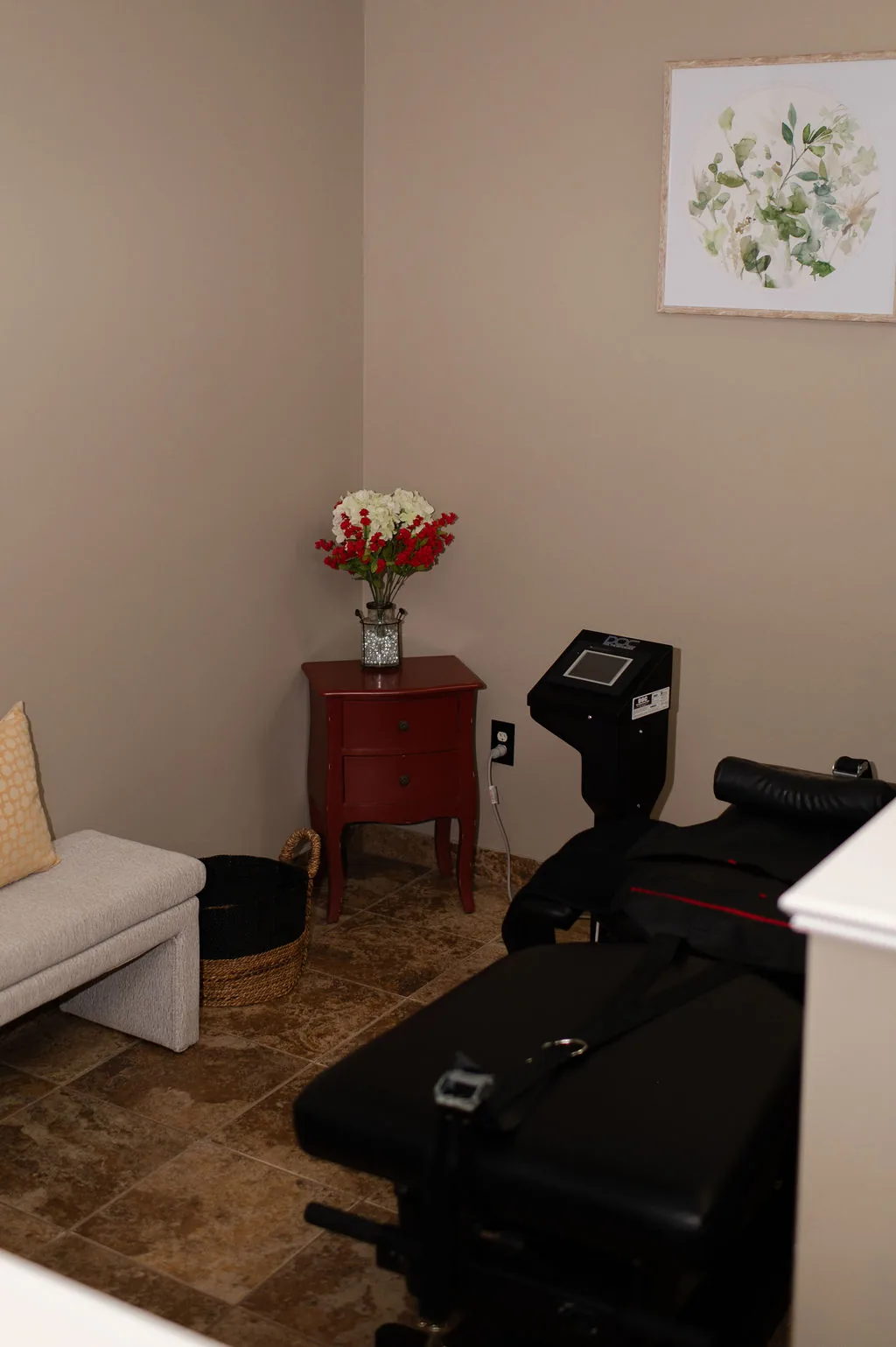 Spinal decompression table at Back and Body Chiropractic Center, serving Sterling Heights, MI
